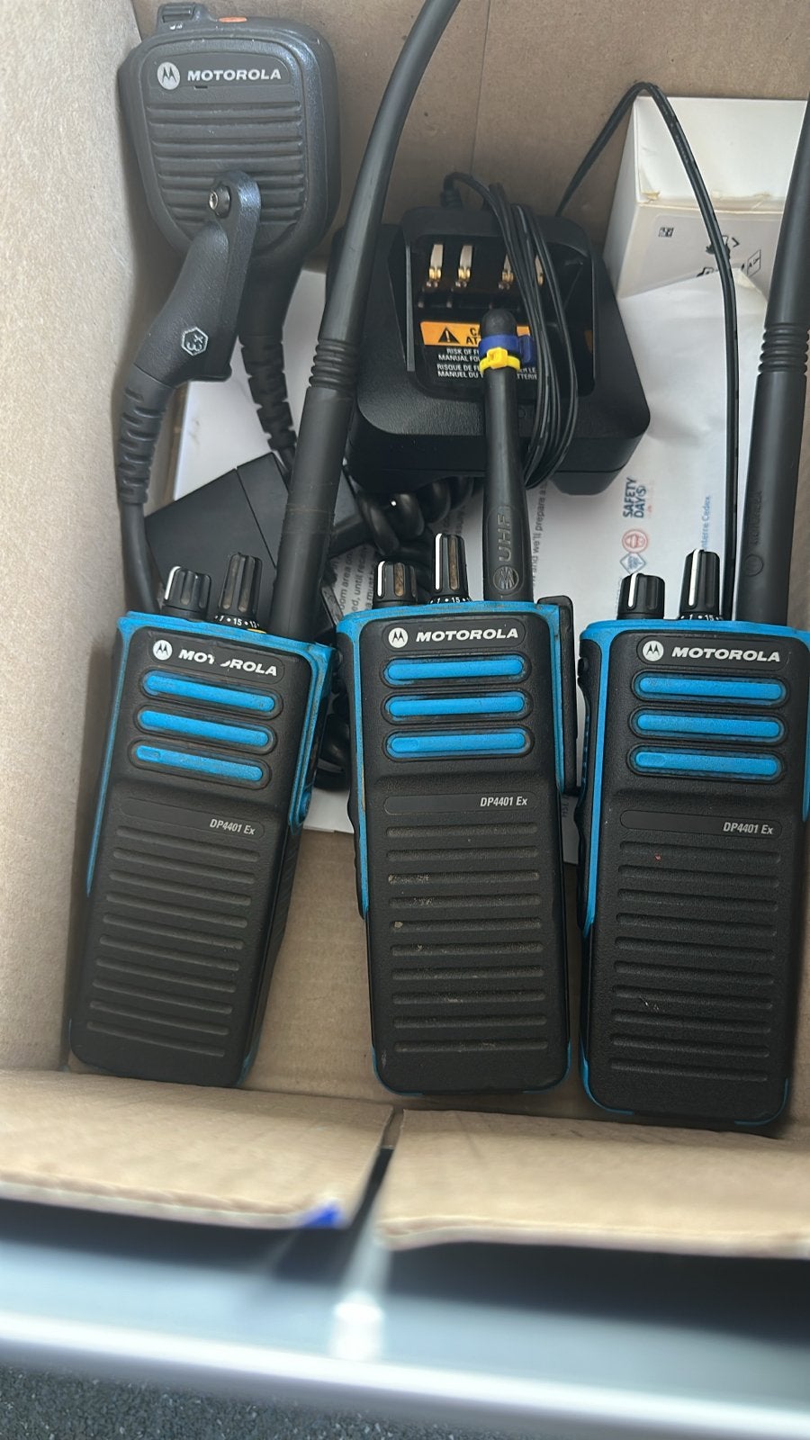 Motorola DP4401 Ex Portofoons - Set van 3, Ophalen of Verzenden, Gebruikt, 5 tot 15 km, Portofoon of Walkie-talkie