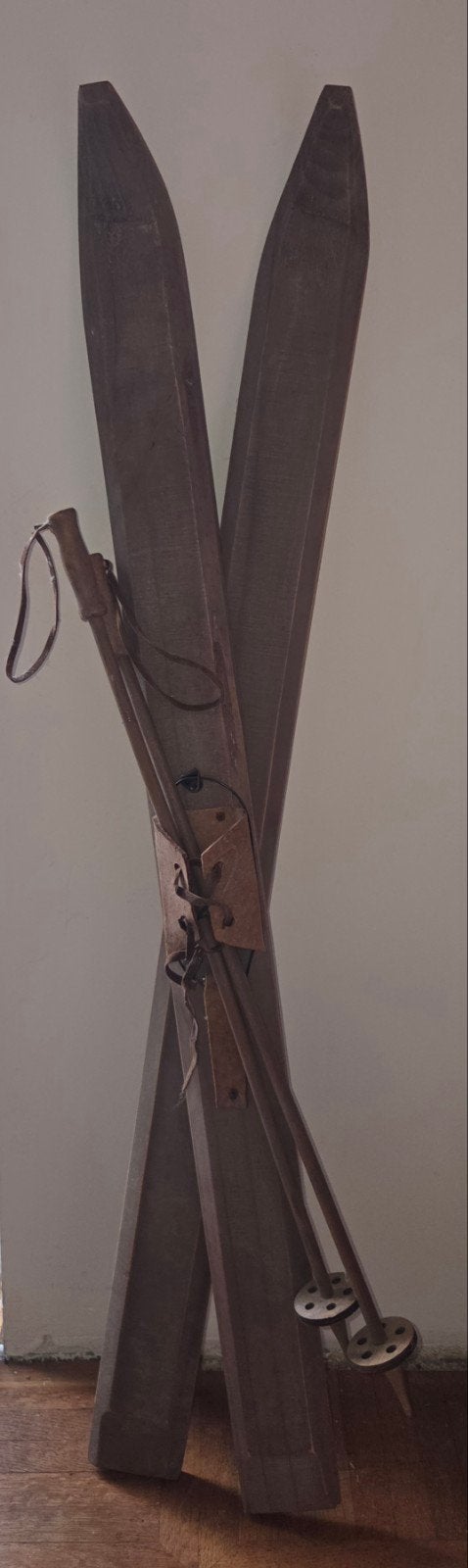Decoratieve ski's met stokken - ca. 80 cm hoog, Huis en Inrichting, Ophalen, Zo goed als nieuw