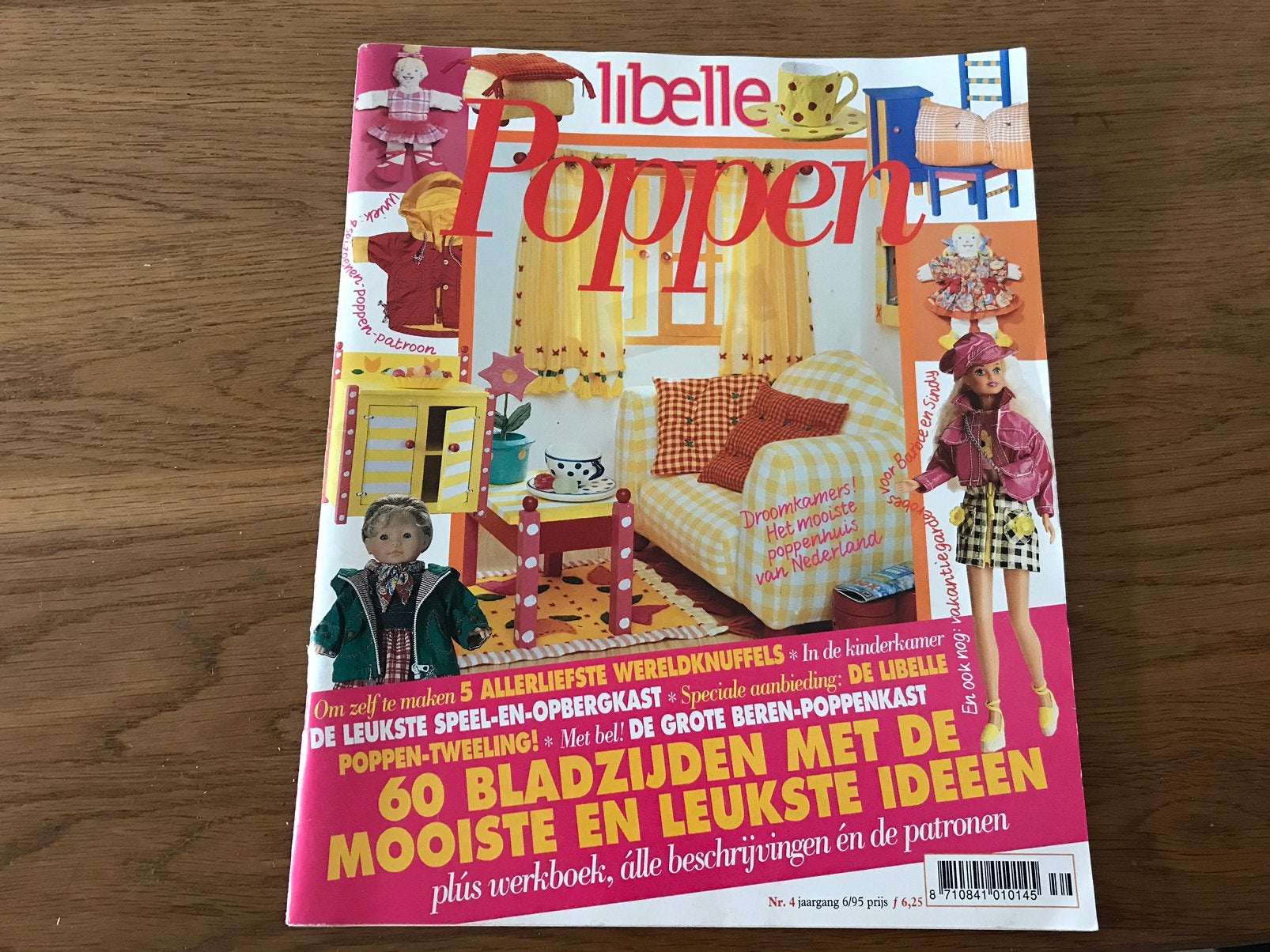 Libelle poppen , poppen kleding naaien breien , barbie, Ophalen of Verzenden, Zo goed als nieuw