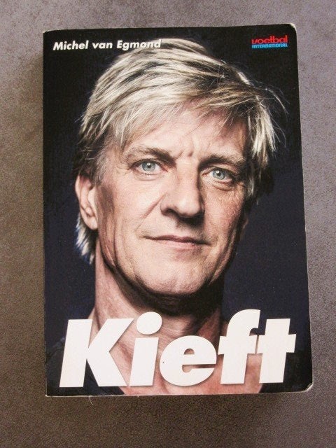 Boek Kieft - Michel van Egmond - Voetbal Football Ajax, Ophalen of Verzenden, Zo goed als nieuw, Balsport