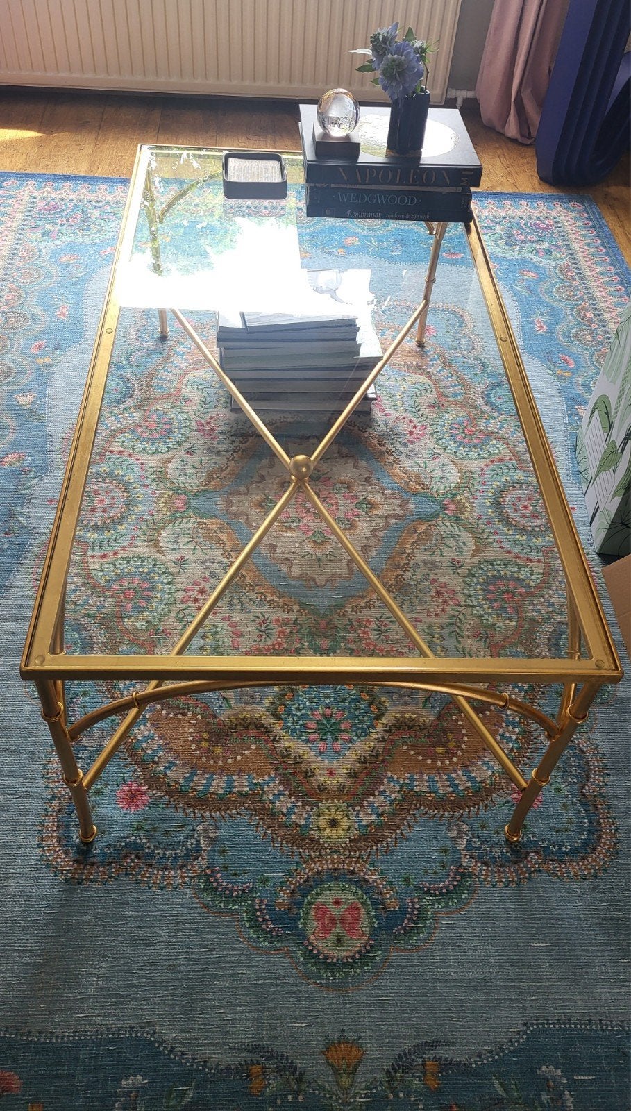 Westwing salontafel goudkleurig met glas van Safavieh, Huis en Inrichting, Tafels | Salontafels, Ophalen, 100 tot 150 cm, 50 tot 100 cm