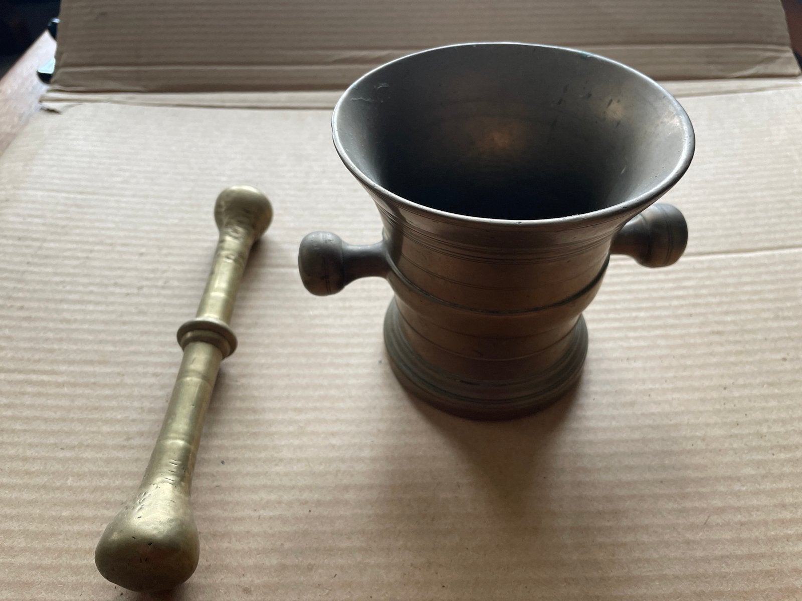 ANTIEKE ZEER ZWARE BRONZEN VIJZEL, Ophalen, Brons