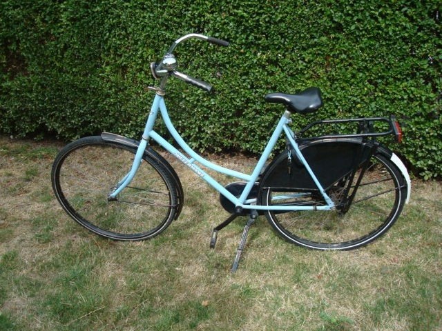 Prachtige blauw/zwarte oma fiets, 57cm-terugtr.rem-28" izgst, 56 cm of meer, Ophalen, Gebruikt, Terugtraprem