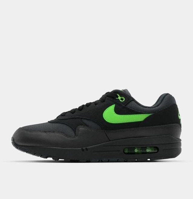 Nike Air Max 1 ESS ‘Black Green Strike’ - maat 42.5, Product.Safety.ENEA@nike.com, Zwart, Nike, Nieuw