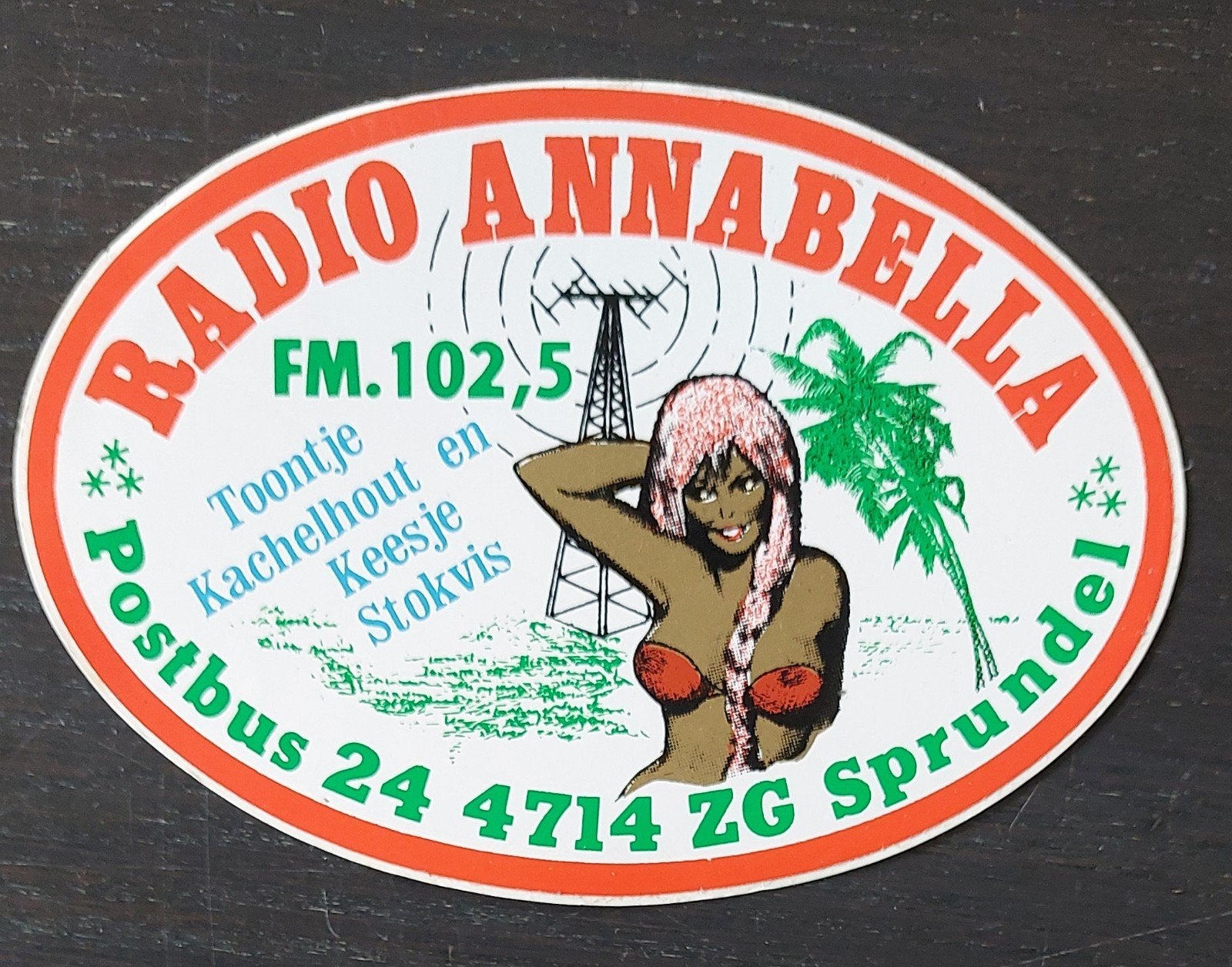 Sticker Radio Annabella Sprundel Kachelhout Stokvis piraat 2, Ophalen of Verzenden, Gebruikt