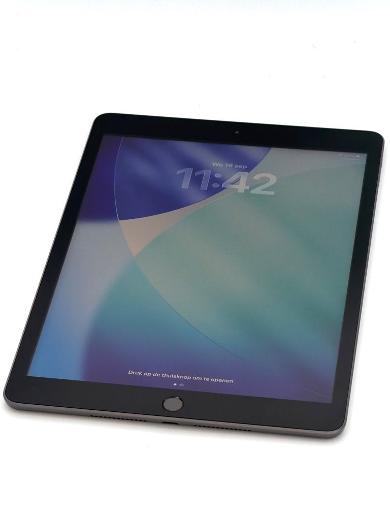 Zeer Nette iPad 8th gen Black, met 95% batterijconditie!, 10 inch, Gebruikt, 32 GB, Apple