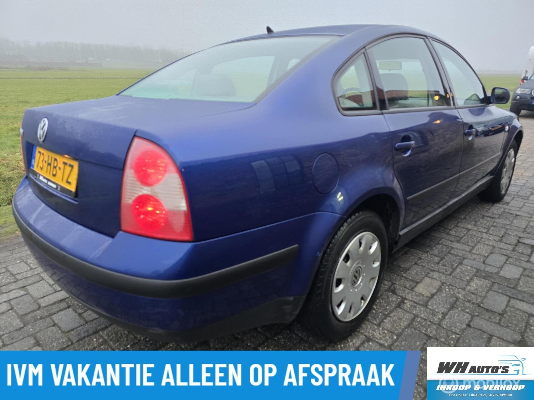 Volkswagen Passat 1.6 Trendline, Gebruikt, 4 cilinders, Blauw, Electronic Stability Program (ESP)