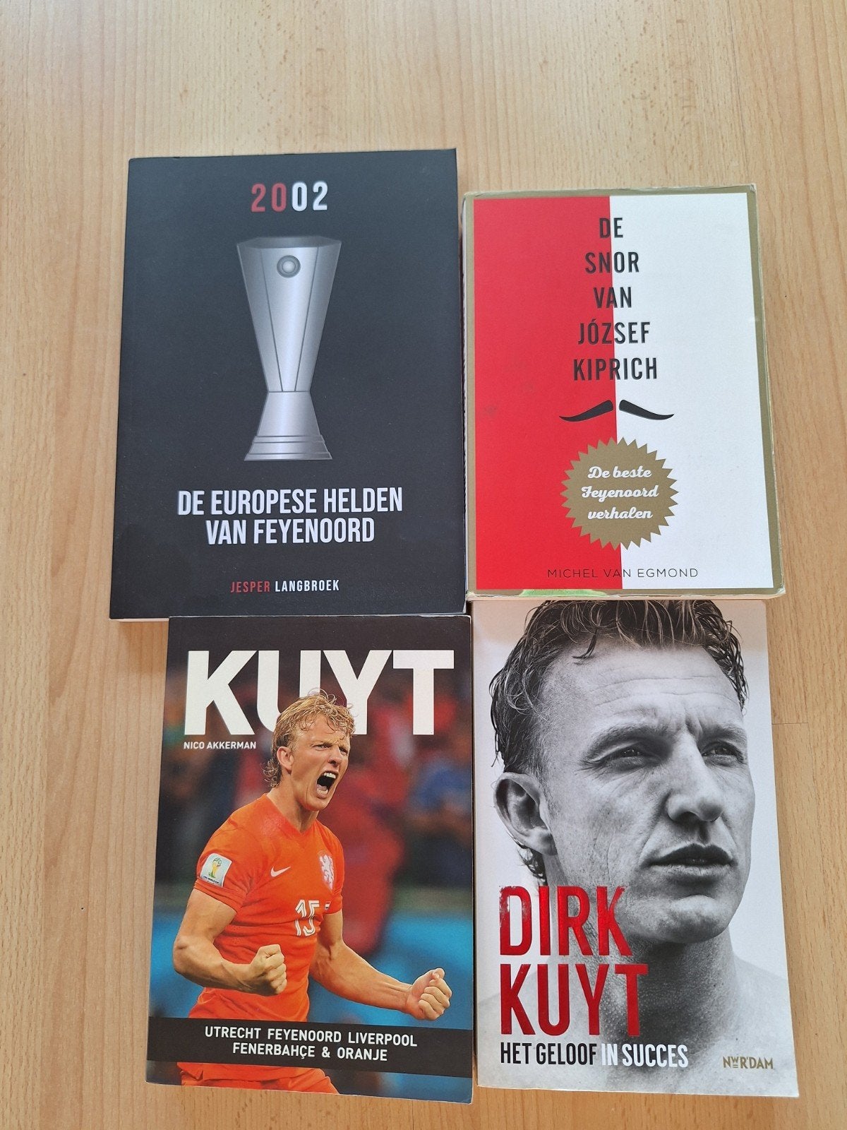 Voetbalboeken - Dirk Kuyt en Feyenoord, Ophalen of Verzenden