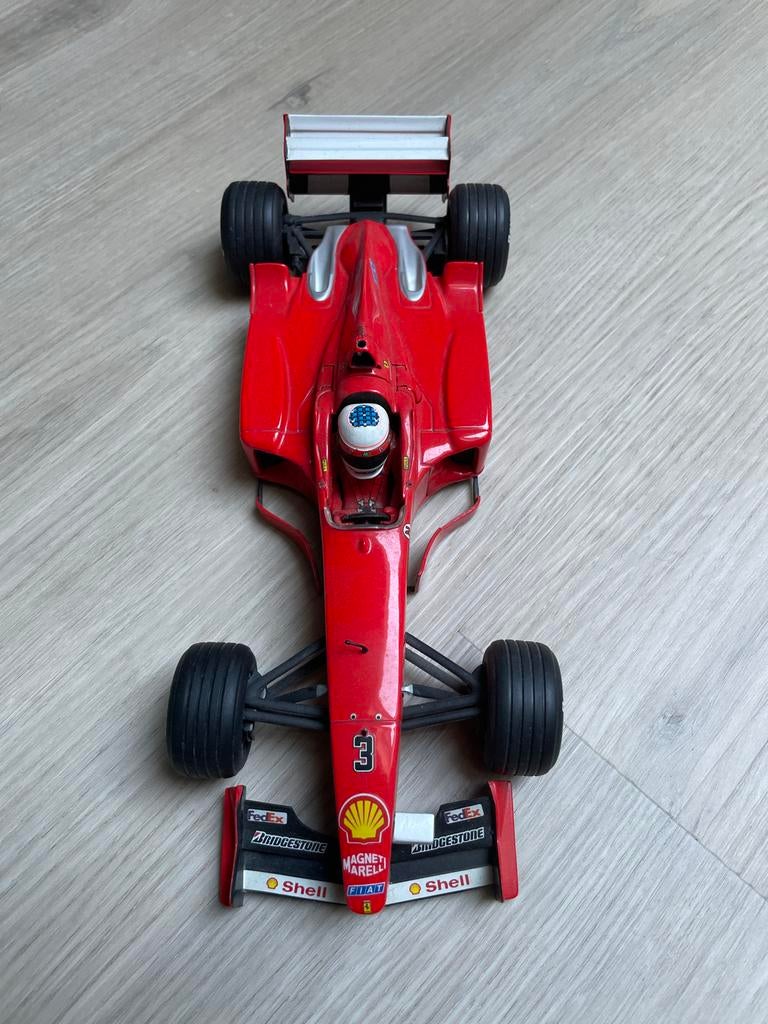 Hot Wheels Ferrari F399 Formule 1 Modelauto 1:18, Hobby en Vrije tijd, Modelauto's | 1:18, Gebruikt, Auto, Hot Wheels, Ophalen of Verzenden
