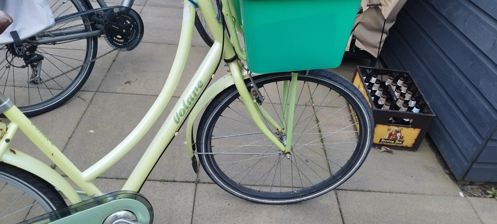 Volare damesfiets met voordrager en mand, Fietsen en Brommers, Overige merken, Terugtraprem, Gebruikt, Ophalen of Verzenden