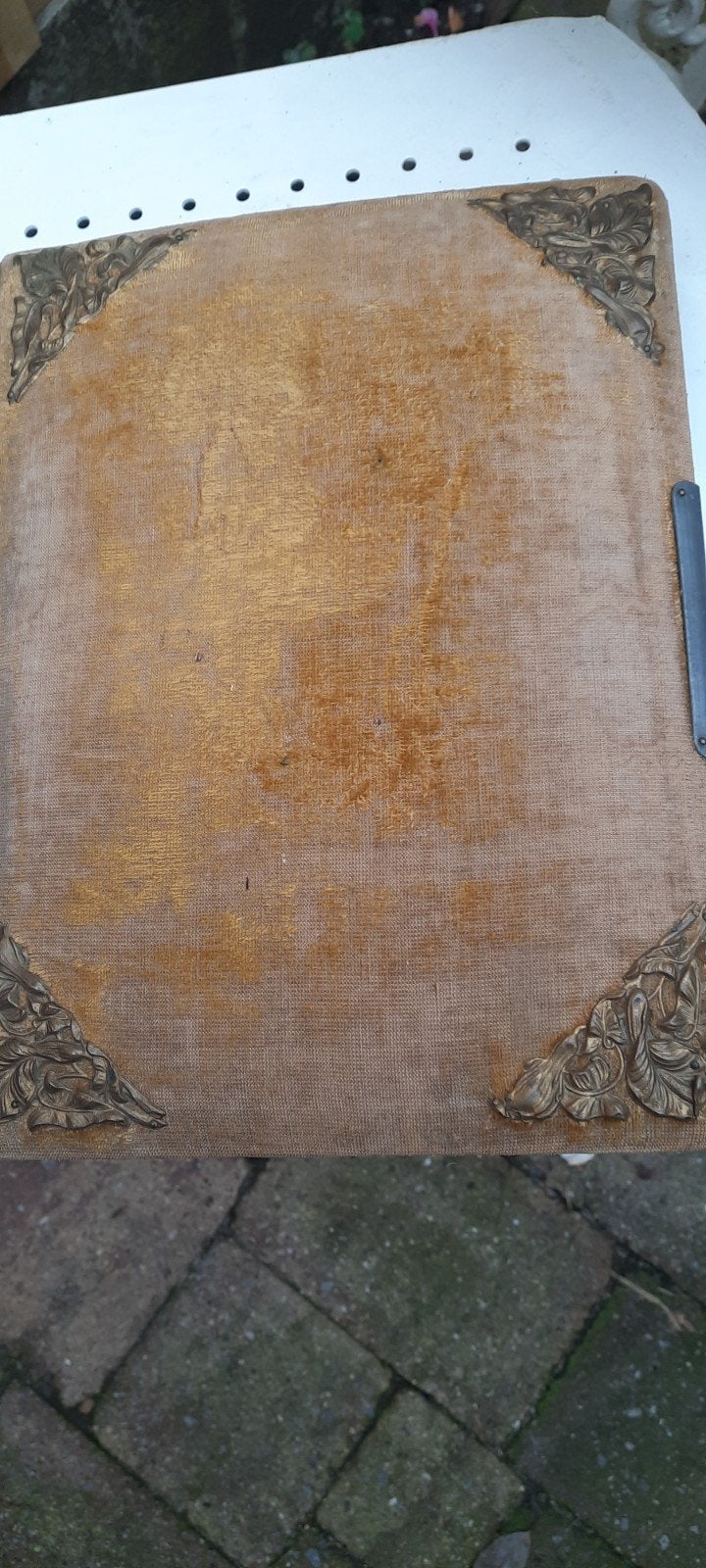 Antiek Fotoalbum met Sierlijke Metalen Hoeken, Antiek en Kunst, Ophalen of Verzenden