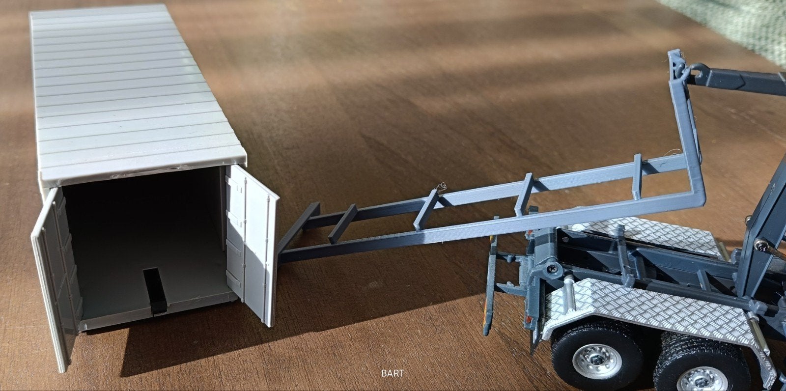 20FT CONTAINER MET HAAKARM FRAME, Ophalen of Verzenden, Zo goed als nieuw, Bus of Vrachtwagen