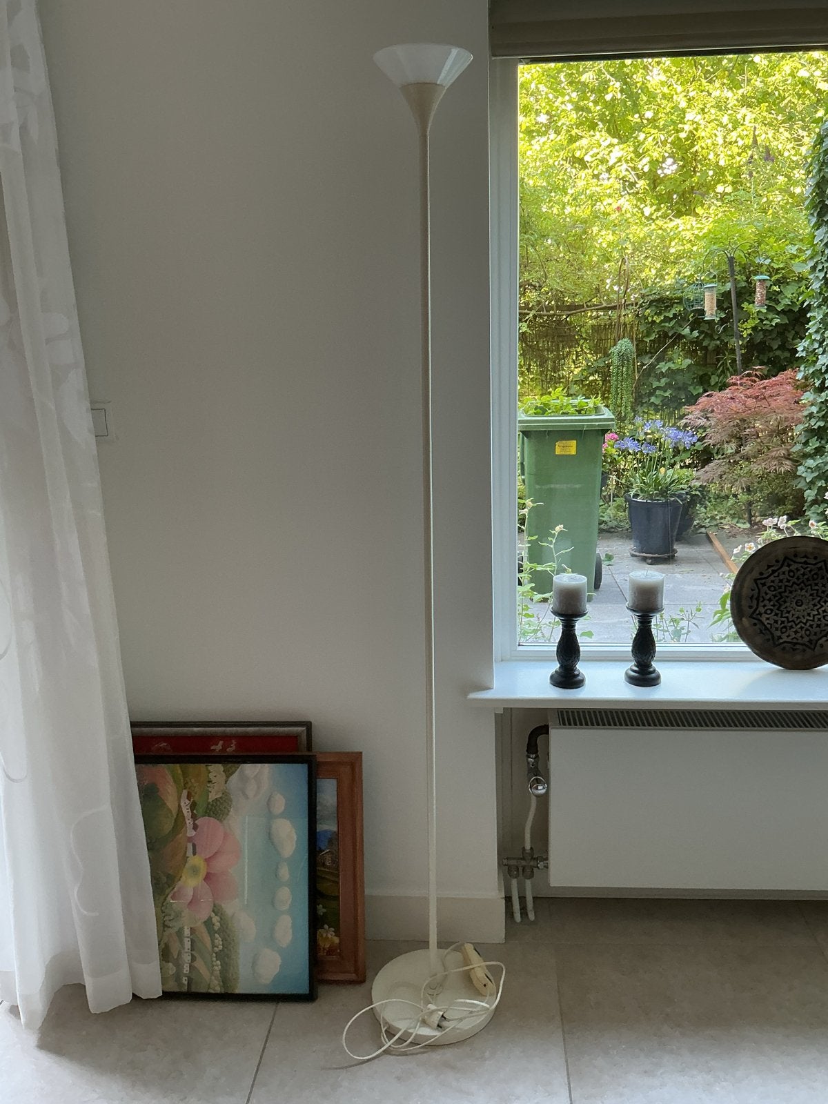 Witte staande lamp met uplighter, Ophalen, Gebruikt, E27 (groot), Metaal