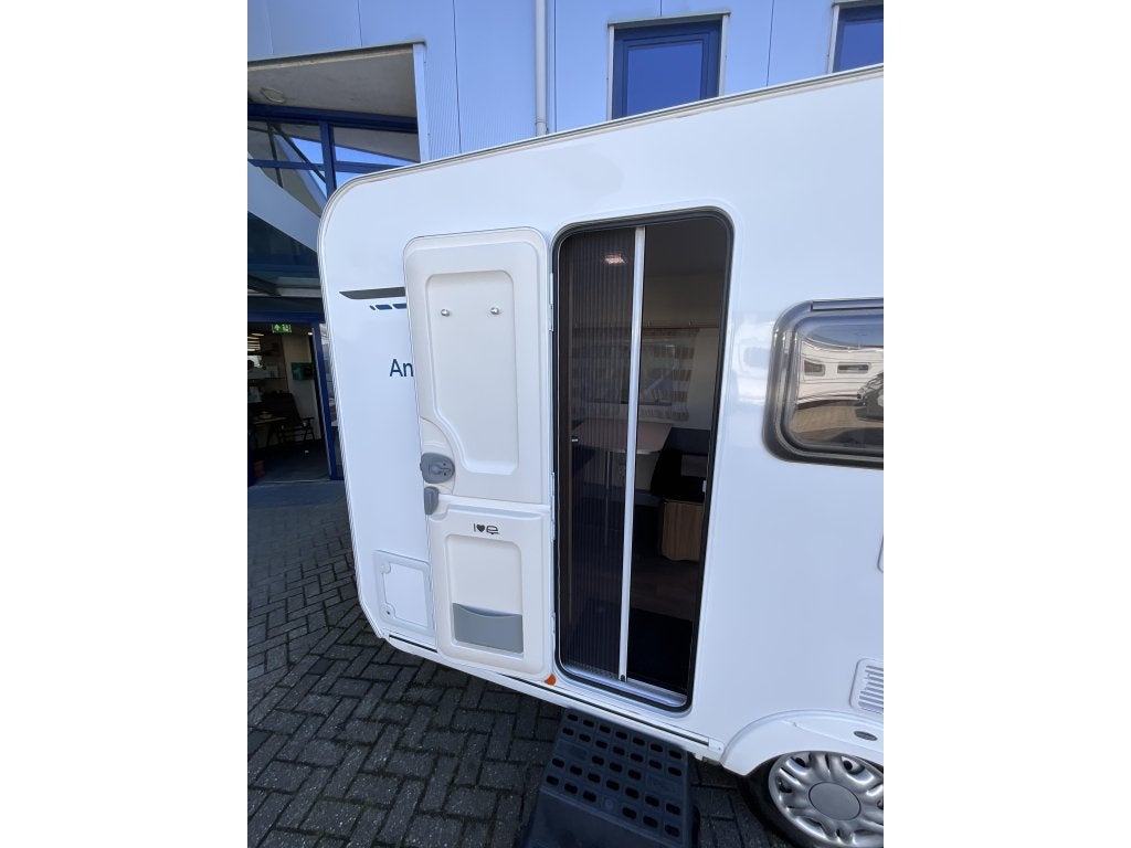 Caravelair Antares Style 390 VOORTENT-MOVER-LICHTGEW., Caravans en Kamperen, Caravans, Bedrijf, Treinzit, 750 - 1000 kg, 4 tot 5 meter