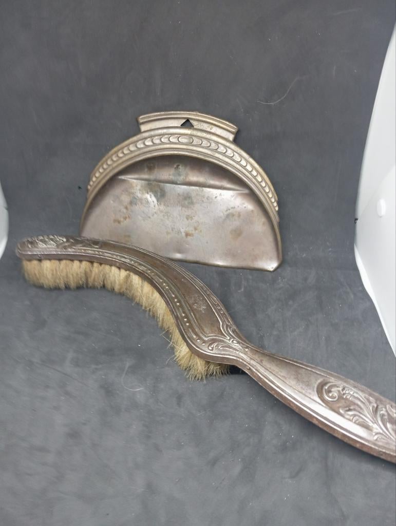 Antieke kruimelveger en blik, Ophalen of Verzenden