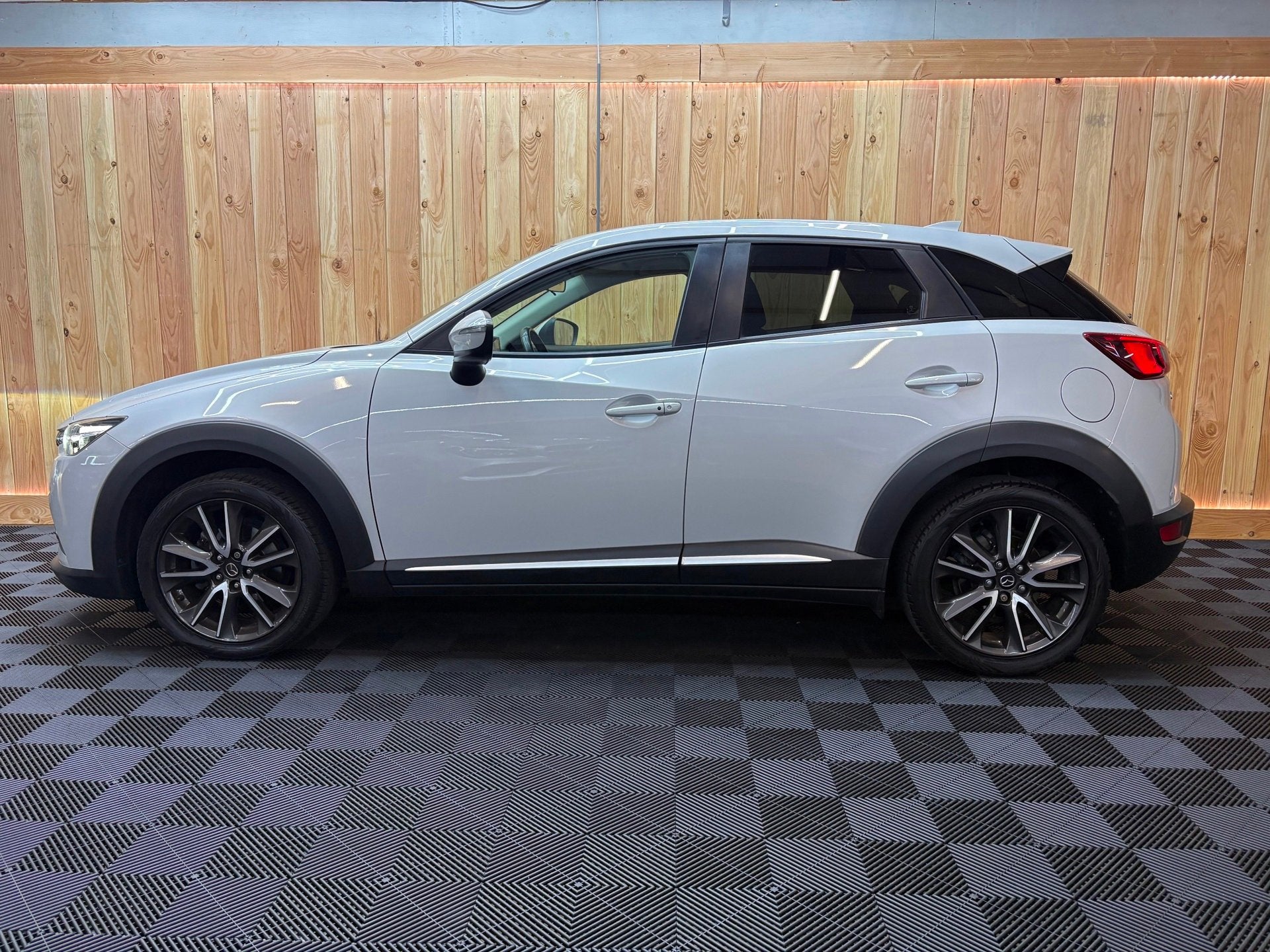 Mazda CX-3 2.0 SkyActiv-G 120 GT-M LEER/PDC/STOELVERW/CLIMA, 1998 cc, Euro 6, 4 cilinders, Wit