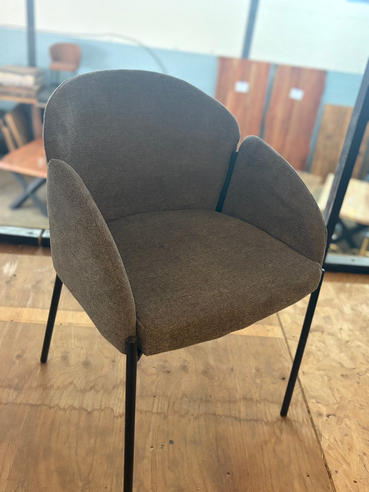 Grijze stoffen stoelen – €40 per stuk, Ophalen, Drie, Zo goed als nieuw, Stof