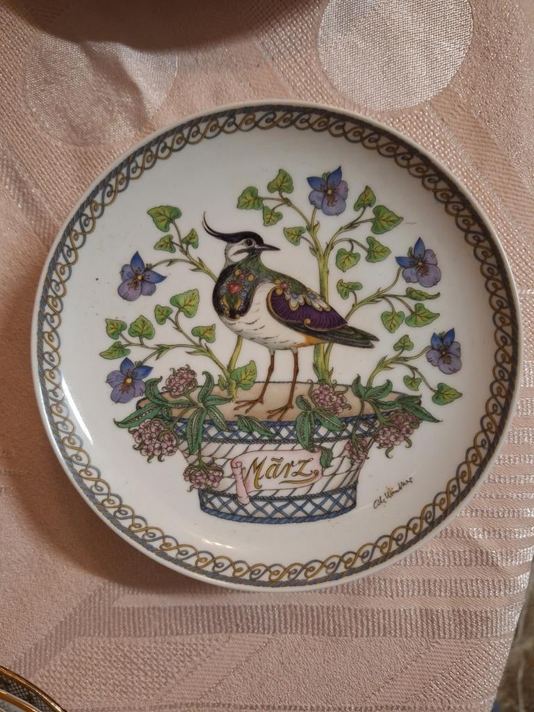 Hutschenreuther Maandbordje Januari - Winterkoning, Ophalen of Verzenden