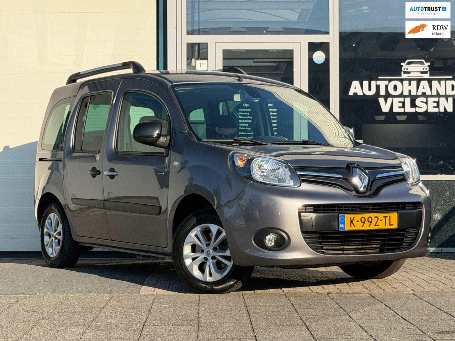 Renault Kangoo Family 1.2 TCe Automaat Airco, Auto's, Gebruikt, 4 cilinders, Bedrijf, Kangoo