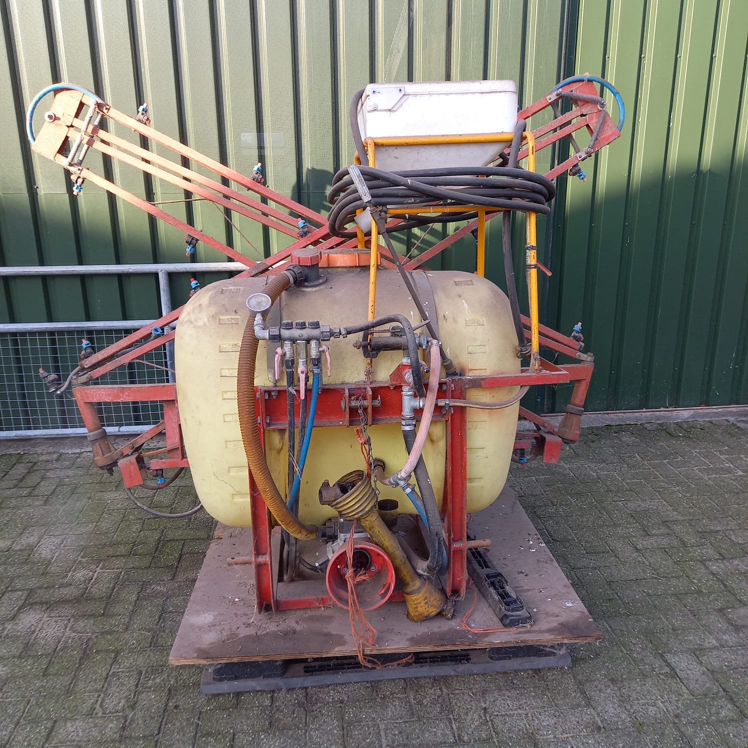 Veldspuit onkruidspuit boomgaardspuit hardi 400 liter, Gebruikt, Meer dan 10000, Tot 80 Pk, Ophalen