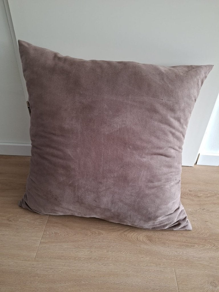 1 kussen bruin taupe 65x65, Bruin, Ophalen of Verzenden, Zo goed als nieuw, Vierkant