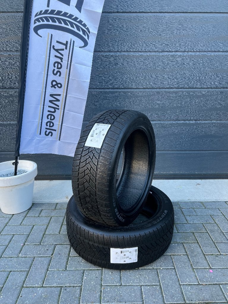 2x 255/45 R20 105V XL Dunlop Winter Sport 5 SUV, Gebruikt, 255 mm, Band(en), 20 inch