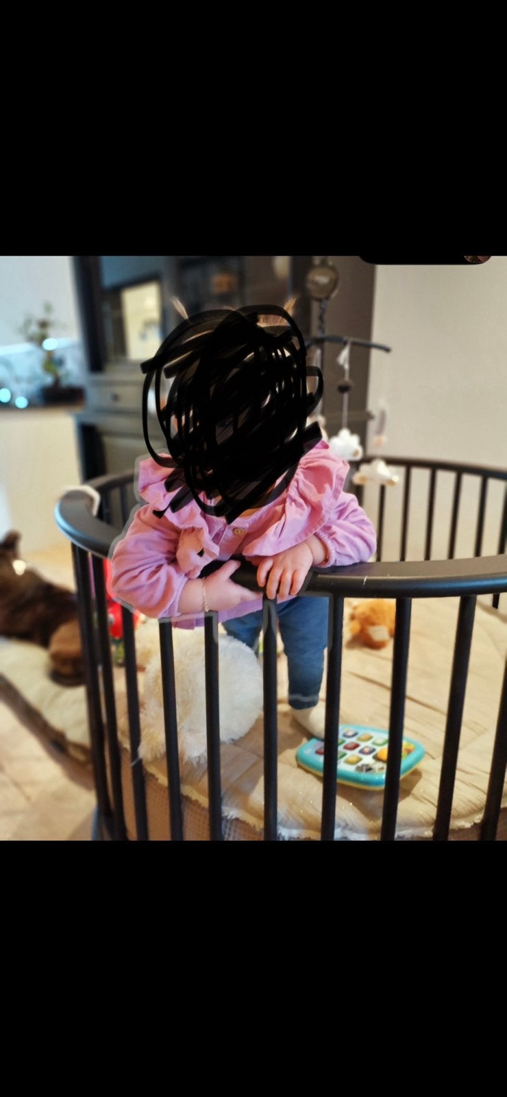 Zwarte ronde box, Kinderen en Baby's, Ophalen, Gebruikt, Rond, Wieltjes