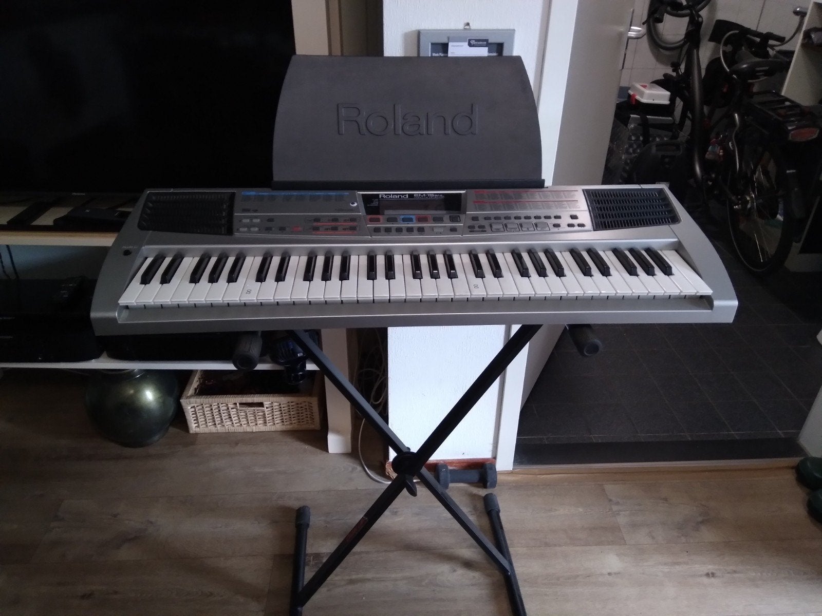 Roland EM-15 BNL Keyboard met standaard, Roland, Ophalen of Verzenden, Met standaard, 61 toetsen
