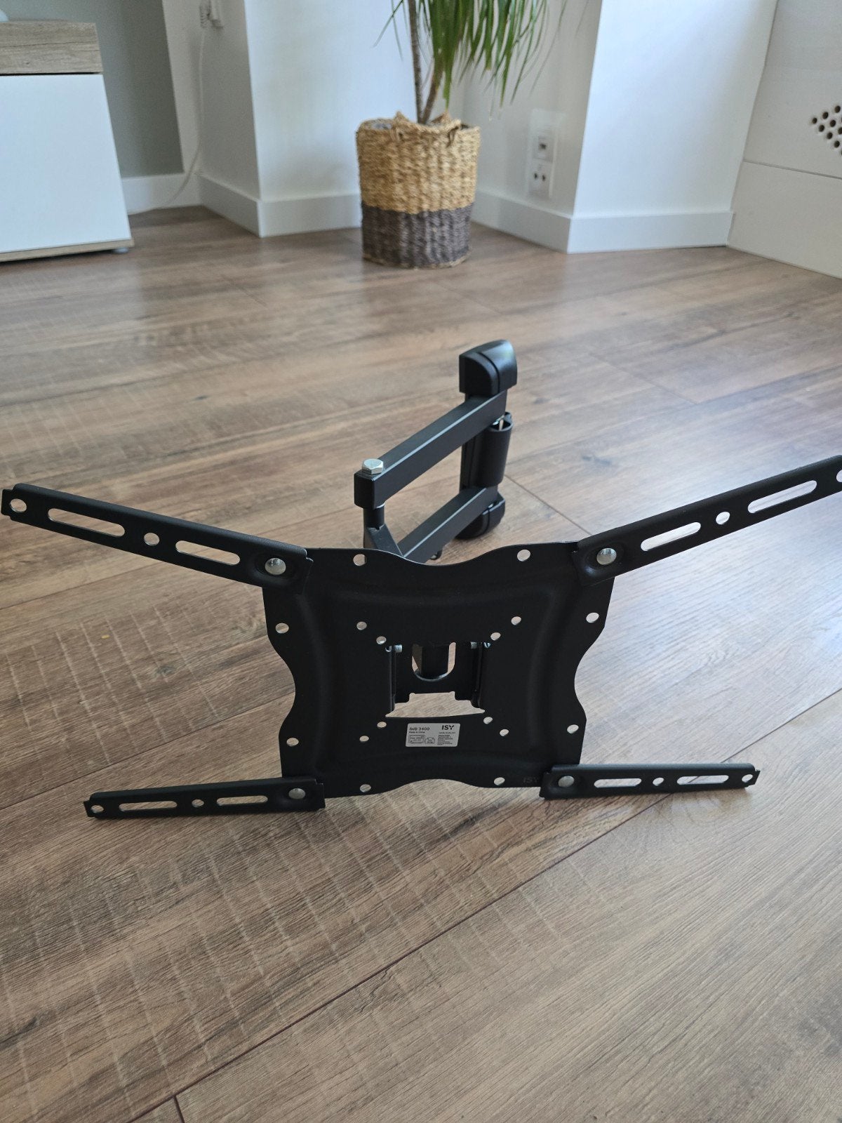 ISY IWB 3400 TV beugel - max 30kg, tot 65 inch, Ophalen of Verzenden, Zo goed als nieuw