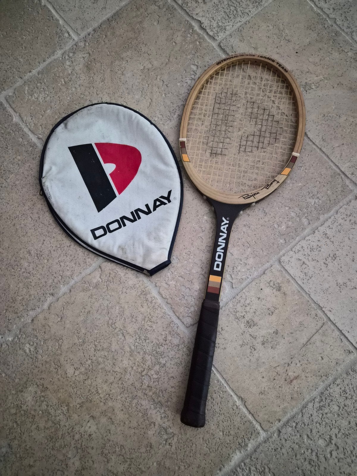 Vintage Donnay Bjorn Borg Tennisracket met hoes, Ophalen of Verzenden, Gebruikt, Racket, Overige merken