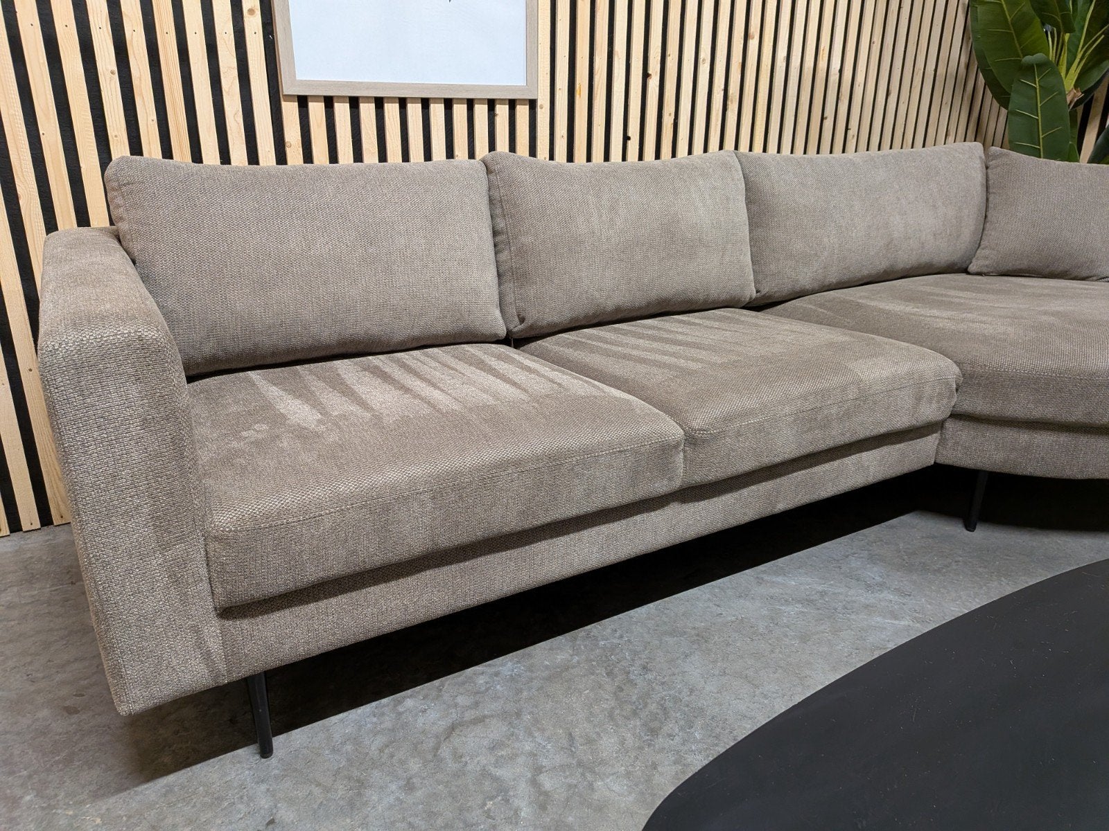 Foto 13 van Nous Living 'Narbonne' Hoekbank / Bruin - Gratis Bezorging