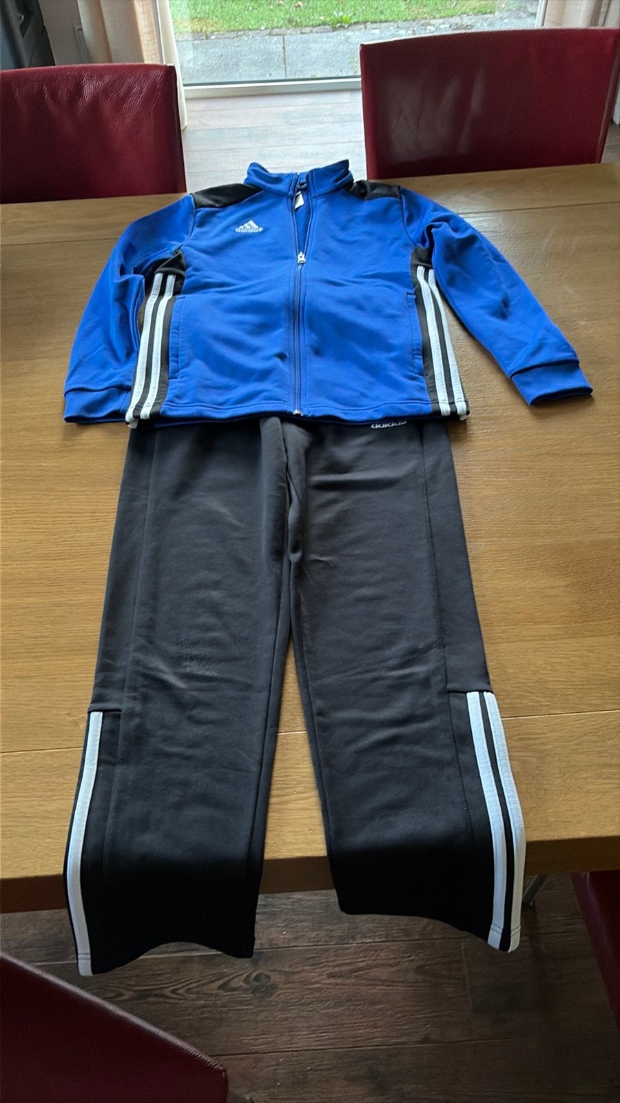 Adidas trainingspak maat 152 - blauw/zwart, Ophalen of Verzenden, Gebruikt, Jongen of Meisje, Sport- of Zwemkleding