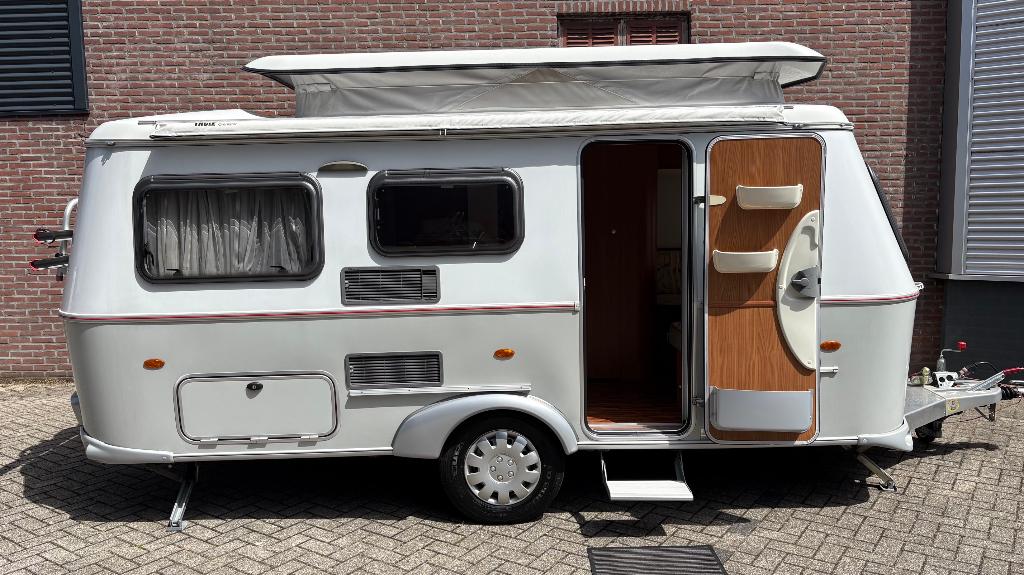 Eriba Touring 530 Forever Young in topstaat, Caravans en Kamperen, Standaardzit, Kachel, Particulier, 5 tot 6 meter
