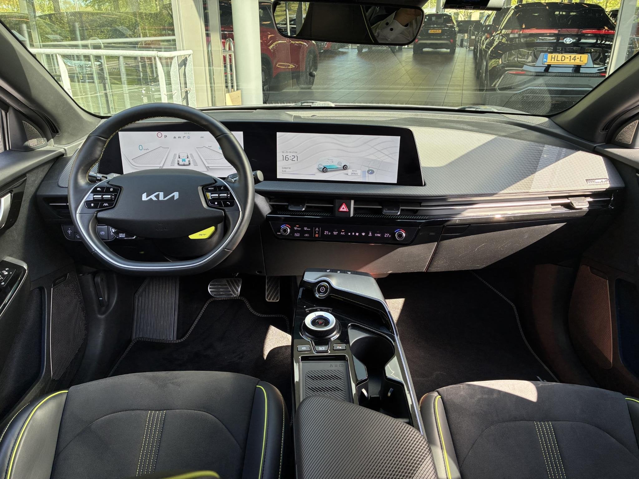 Kia EV6 GT AWD 77.4 kWh Automaat 585PK | SOH 96% | Panoramad, Auto's, Alcantara, 2100 kg, Origineel Nederlands, Parkeerassistent