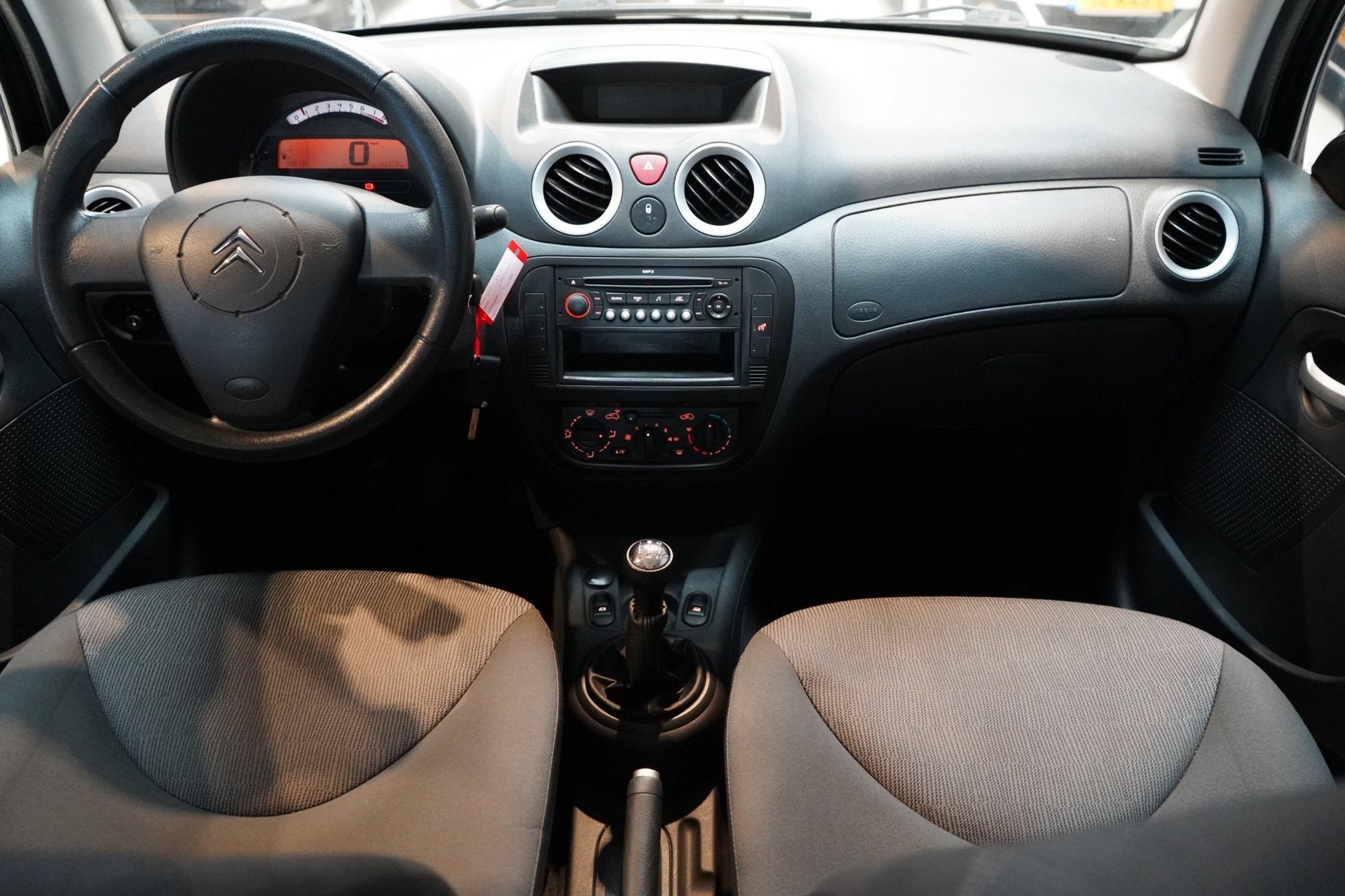 Citroen C3 1.4i Ligne Prestige | NAP | AIRCO | ELEK. RAMEN |, Auto's, Voorwielaandrijving, 989 kg, Origineel Nederlands, Bedrijf