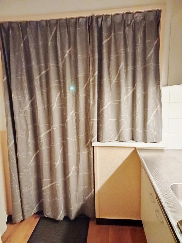 Grijze gordijnen voor deur en raam., Ophalen of Verzenden, Gebruikt, Grijs, 200 cm of meer