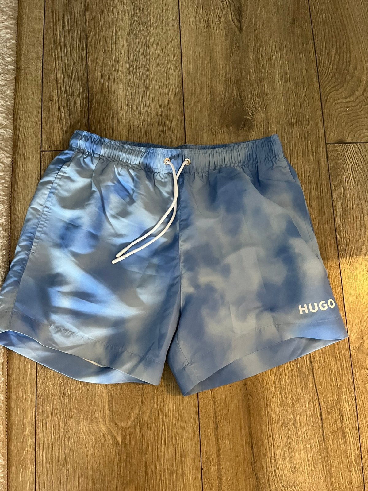 Hugo boss short mt s, Ophalen of Verzenden, Maat 52/54 (L), Blauw
