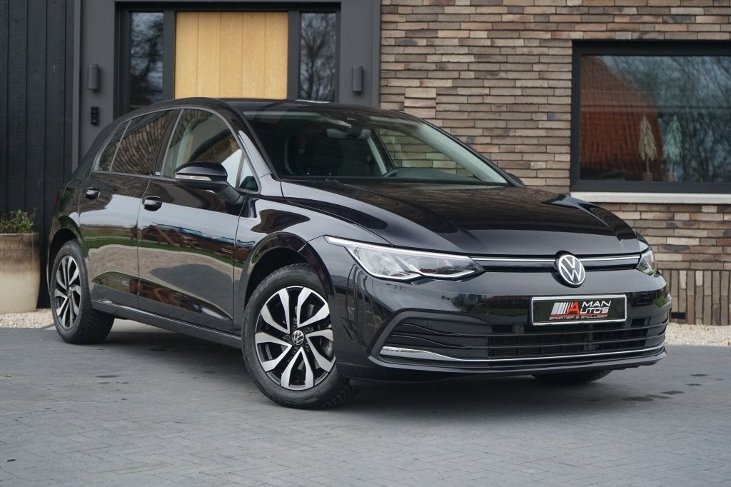 Volkswagen Golf Active trekhaak (bj 2021), Auto's, Stof, Gebruikt, Euro 6, Origineel Nederlands