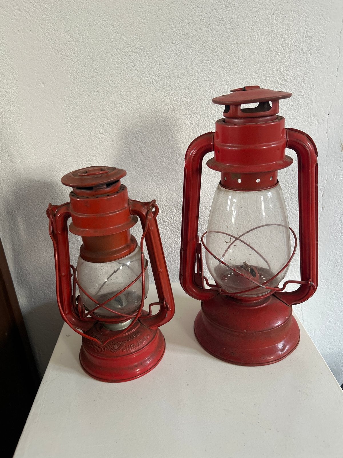 Set van 2 vintage rode stormlampen / olielampen, Ophalen of Verzenden