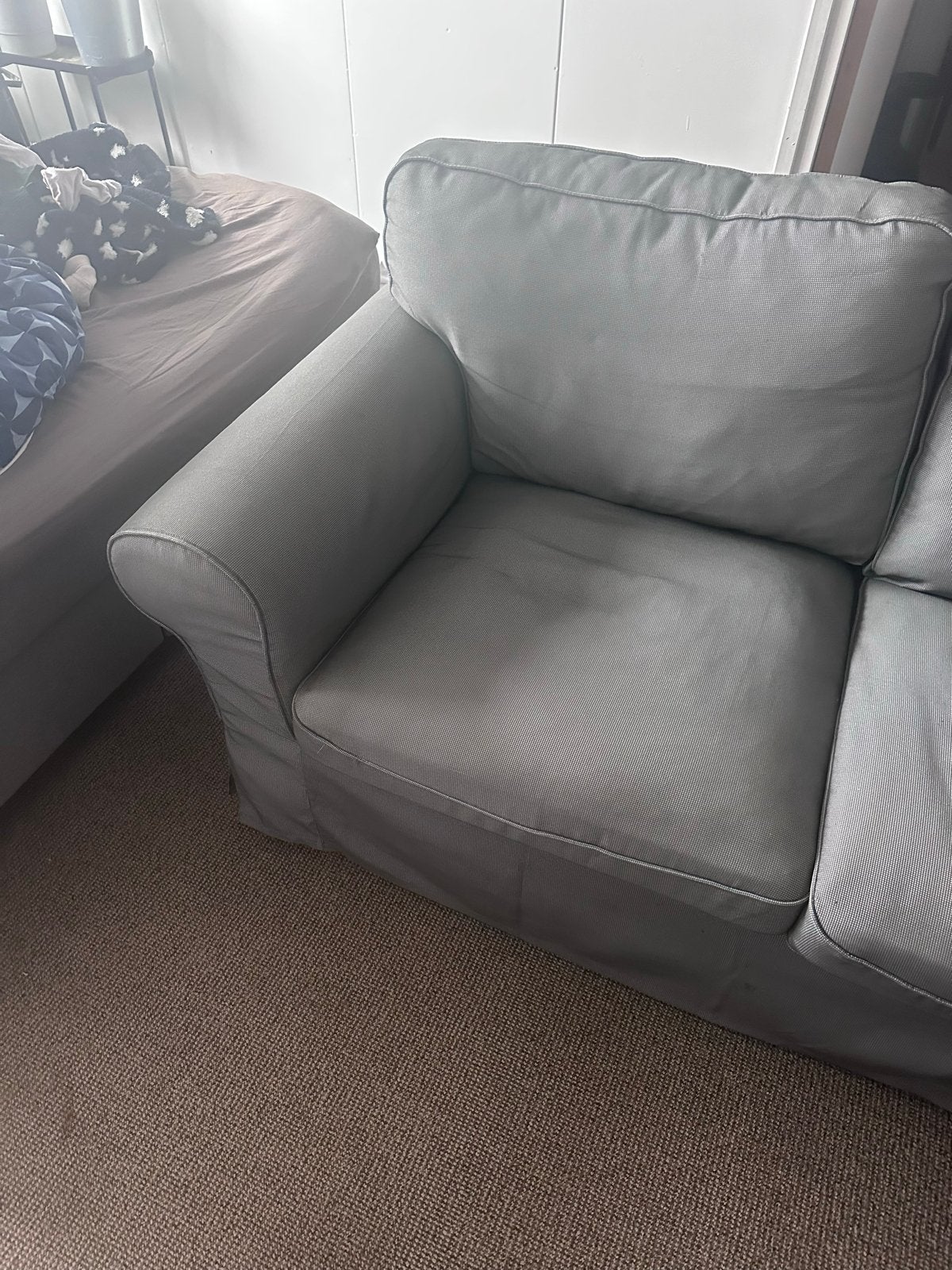 Comfortabele grijze tweezitsbank ektorp, Ophalen, Gebruikt, 150 tot 200 cm, Tweepersoons