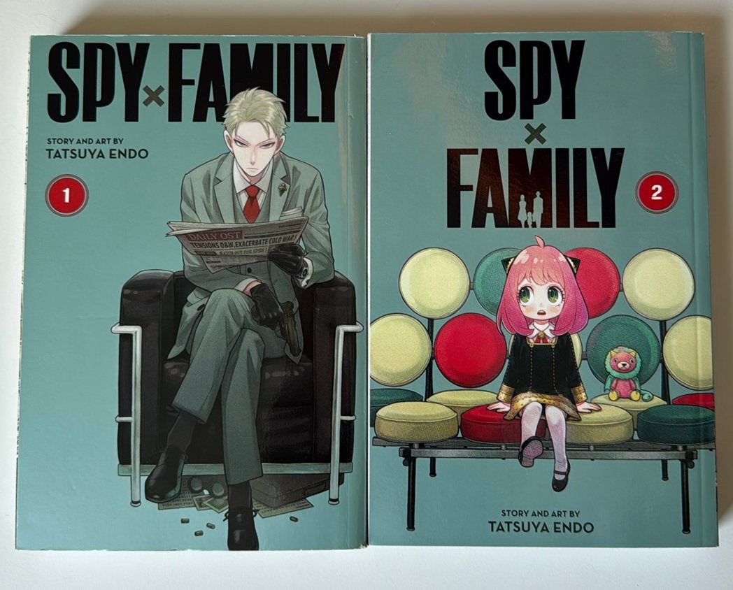 Manga Spy x Family, Vol. 1& 2, Meerdere comics, Ophalen of Verzenden, Zo goed als nieuw, Japan (Manga)
