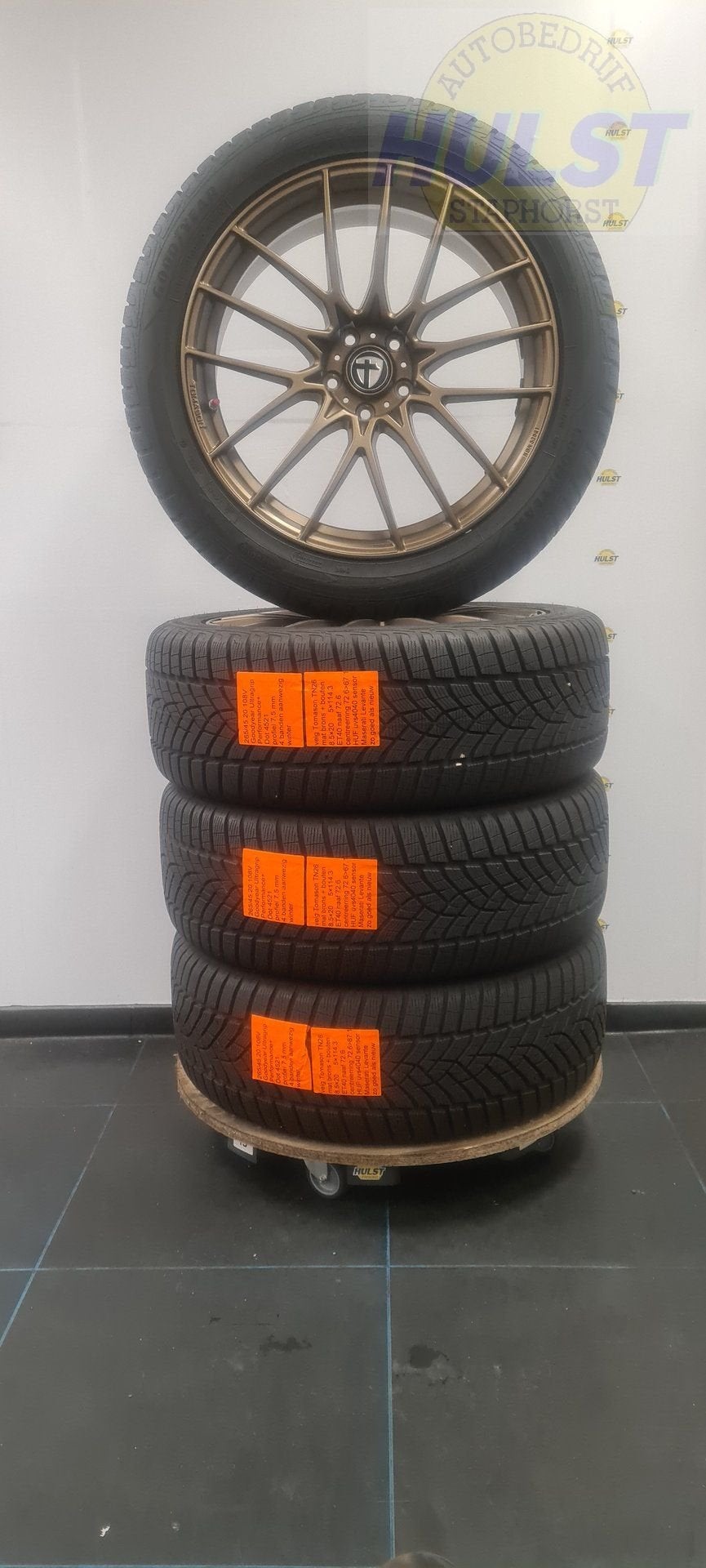 set Tomason TN26 lichtmetalen velgen met Goodyear winterband, Auto-onderdelen, Ophalen, Gebruikt, -, 265 mm