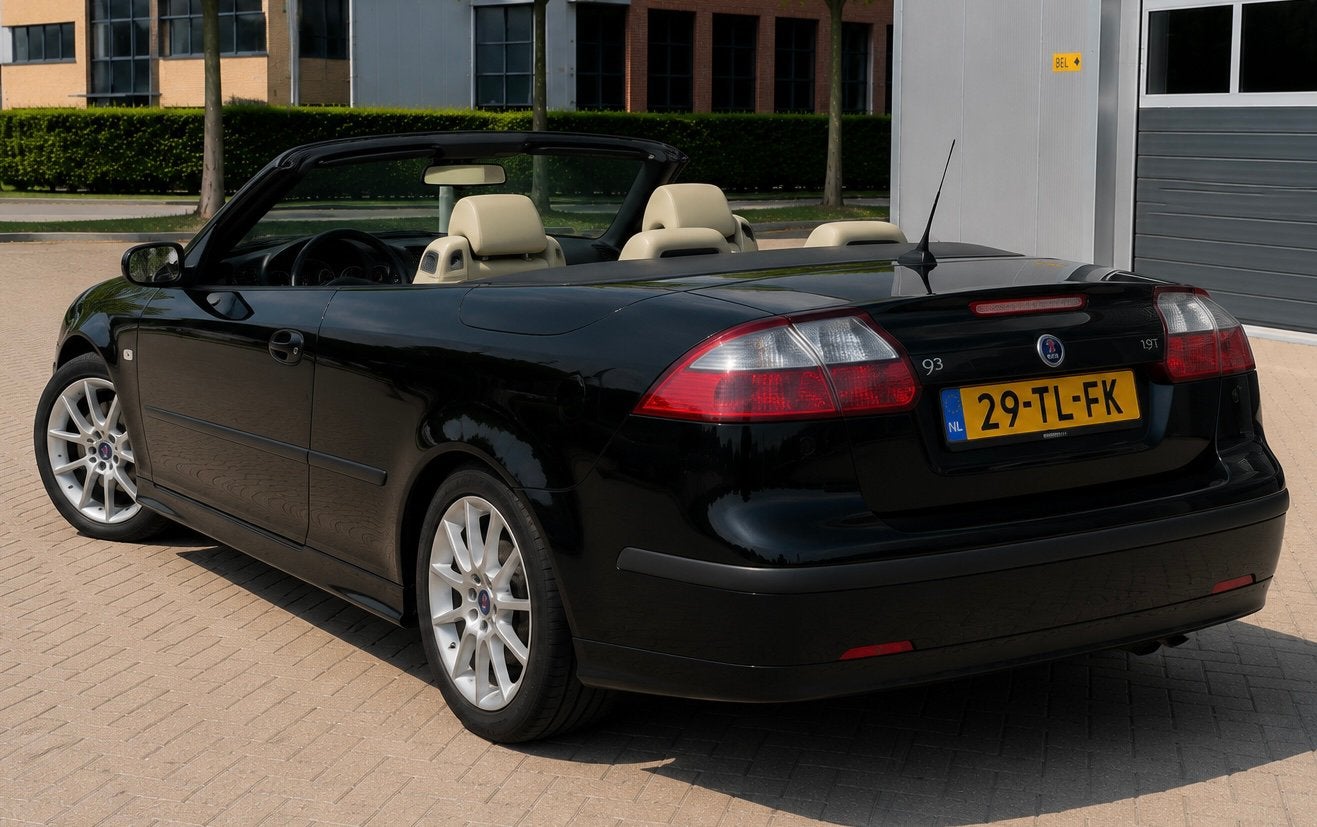 SAAB 9.3 CABRIOLET 1.8T 150PK VECTOR SOFTTOP BJ2005 ZWART‼️, Open dak, 4 cilinders, Zwart, Leder