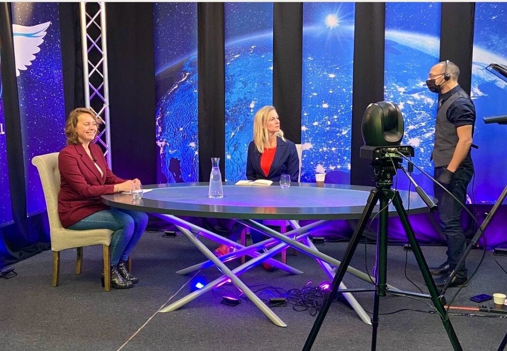 Bijzondere studietafel voor talkshows - Hilversum, Ophalen, Gebruikt, 100 tot 150 cm, 200 cm of meer