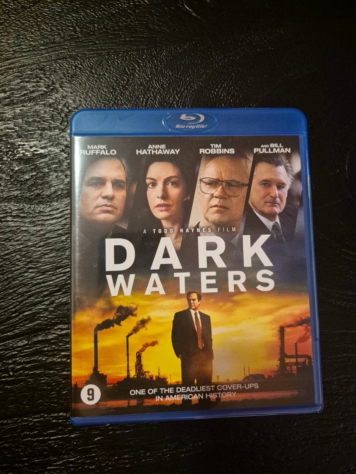 Dark Waters (Blu-Ray), Cd's en Dvd's, Blu-ray, Engels, Film, Ophalen of Verzenden, Zo goed als nieuw
