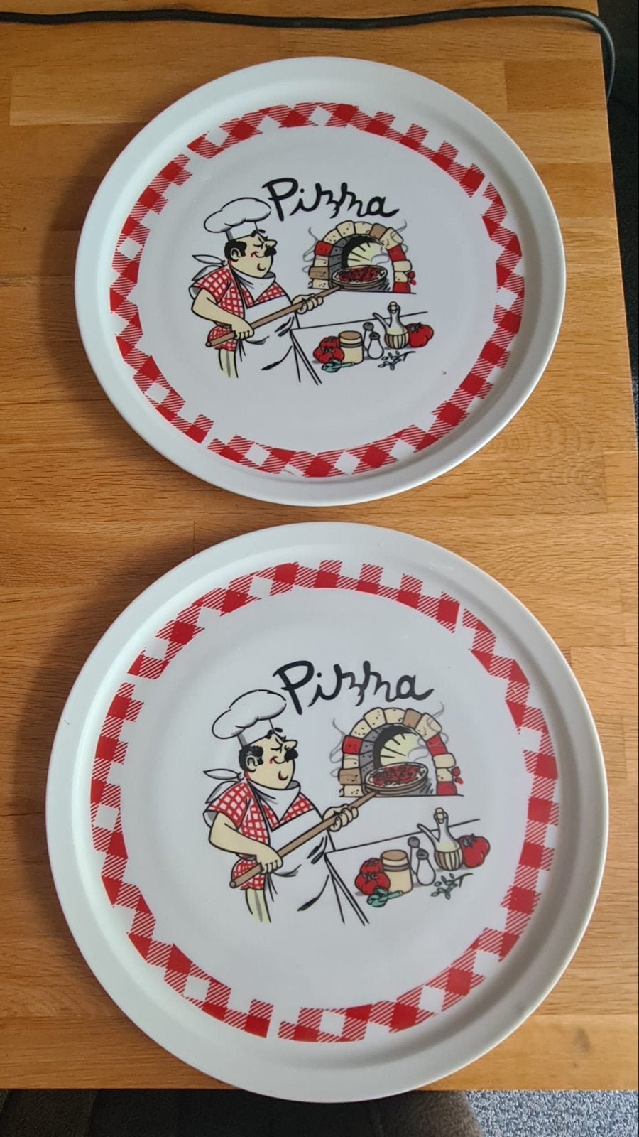 2x Grote Pizzaborden met Chef-kok Design, Ophalen, Overige merken, Keramiek, Zo goed als nieuw