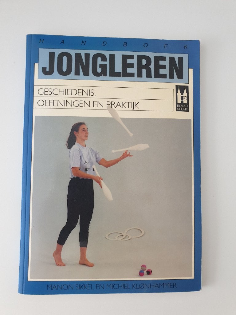 Jongleren - Geschiedenis, Oefeningen en Praktijk, Ophalen of Verzenden, Zo goed als nieuw, Balsport