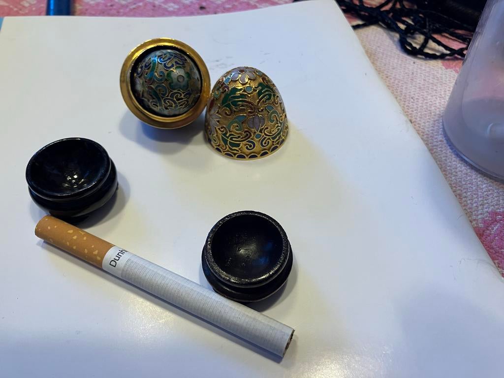 Set van 2 Cloisonné Eieren op Standaardjes, Antiek en Kunst, Ophalen of Verzenden