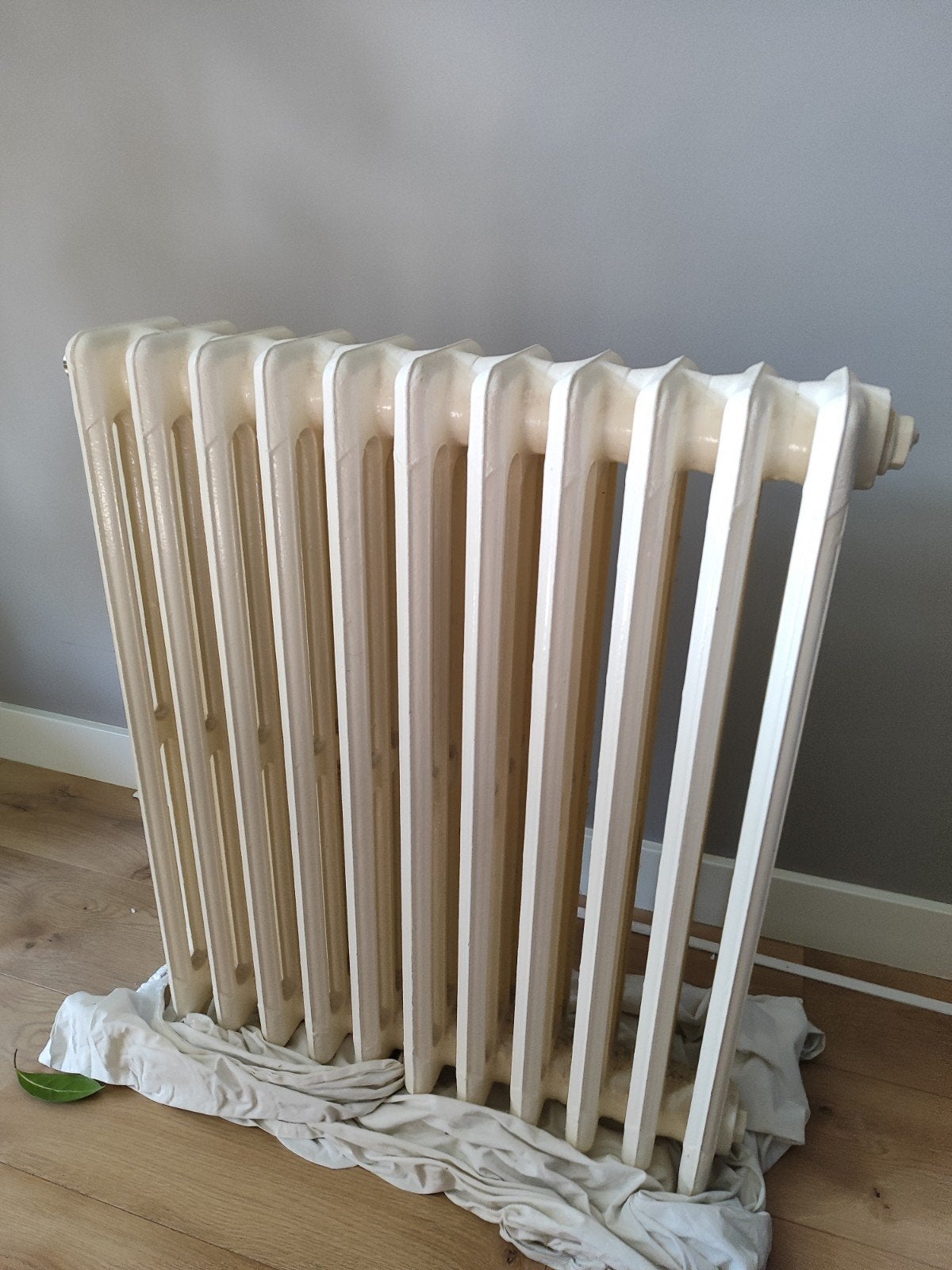Gietijzeren Radiator ca. 66x78cm, Doe-het-zelf en Verbouw, Verwarming en Radiatoren, Ophalen, 30 tot 80 cm, Gebruikt, Radiator