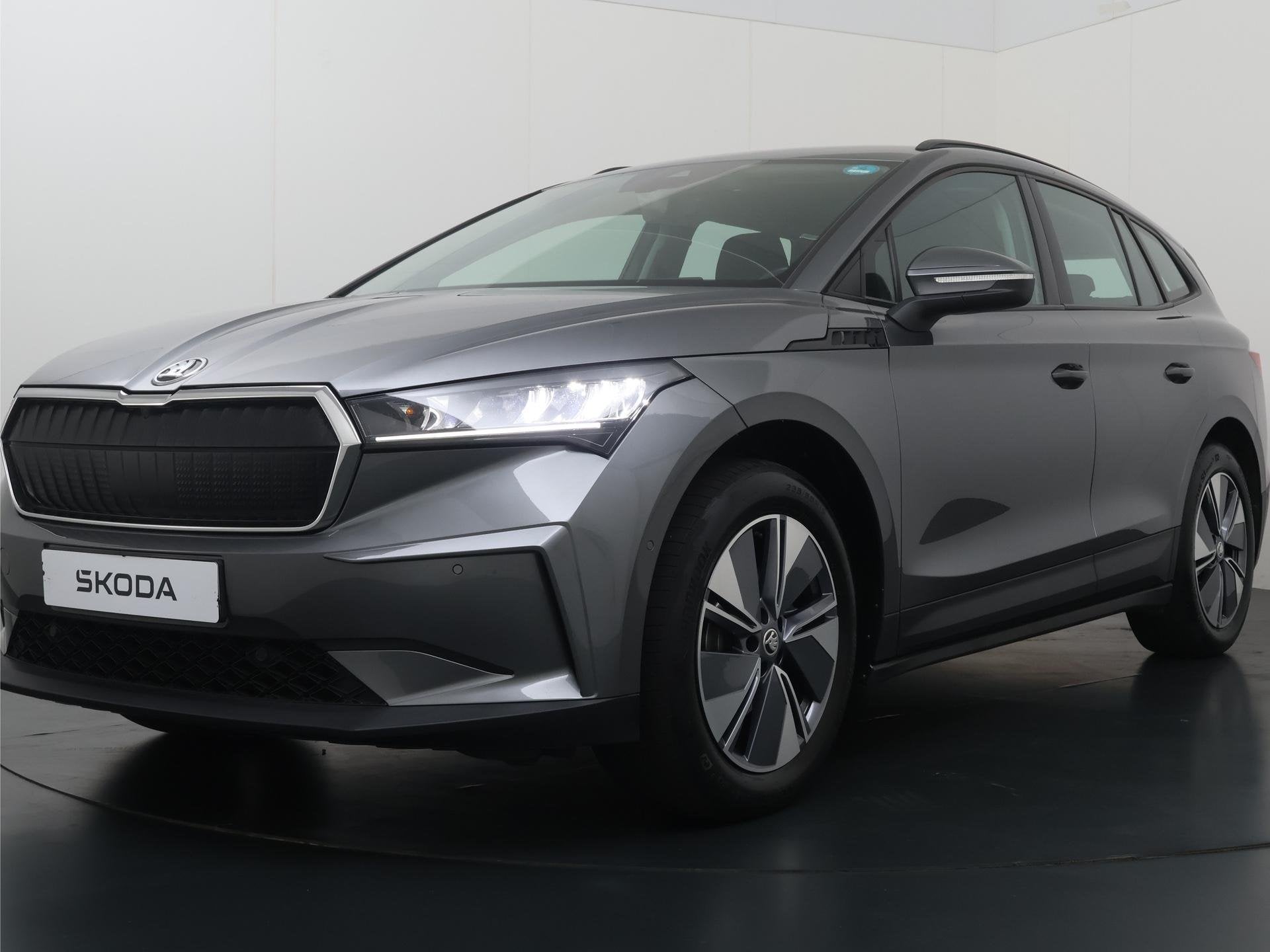 Skoda Enyaq iV 60 | 180 PK | SoH 87% | Apple Carplay / Andro, Achterwielaandrijving, Gebruikt, Automatische klimaatregeling, Leder en Stof